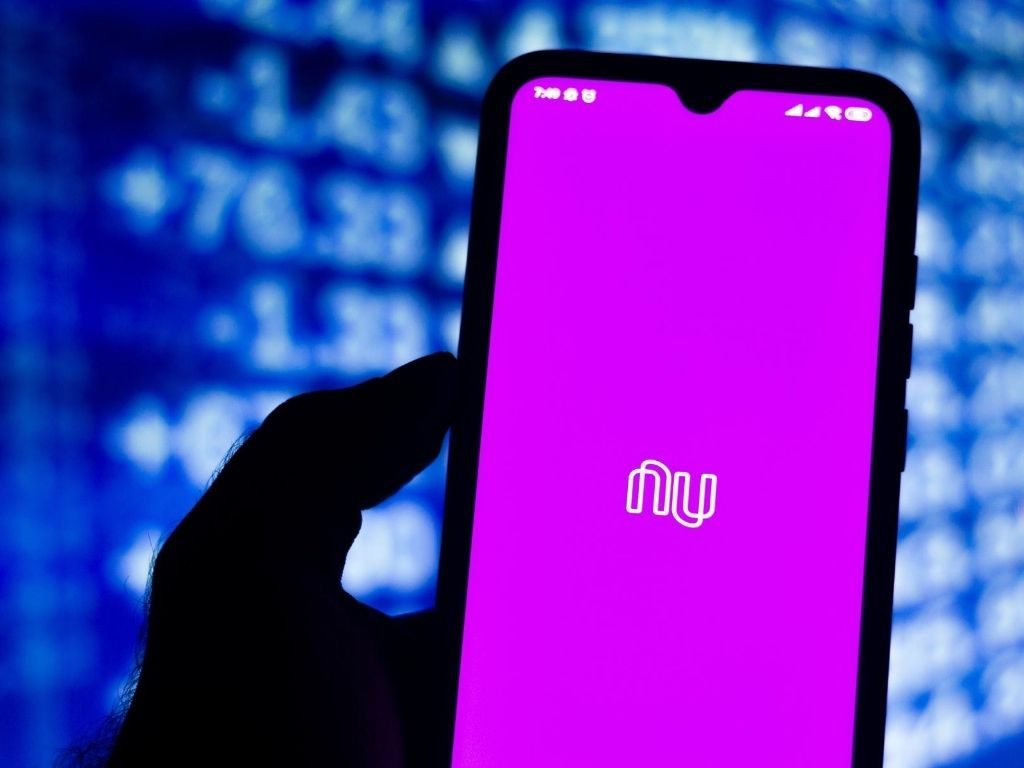 Nubank adquiere empresa de EEUU; PayPal apunta a criptomonedas